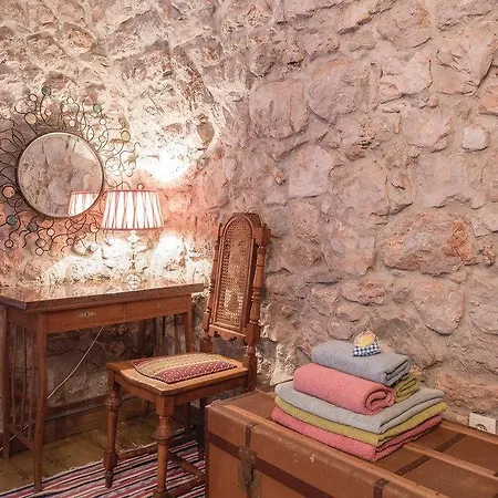 Veli Vrh Villa *