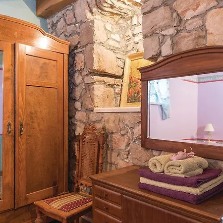 Veli Vrh Villa *